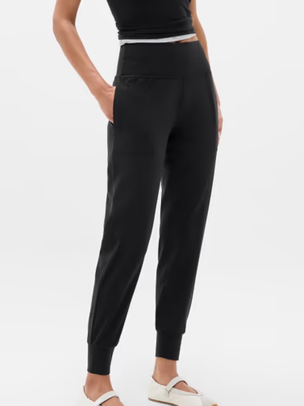 Athleta Black Salutation Jogger in Powervita Size Medium